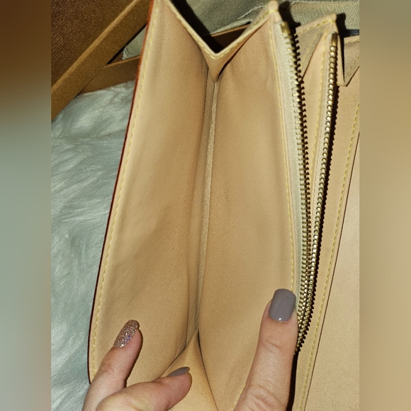 FOR @lolabunny254 ONLY 🌈 LV Murakami Wallet 🌈 - Picture 8 of 14